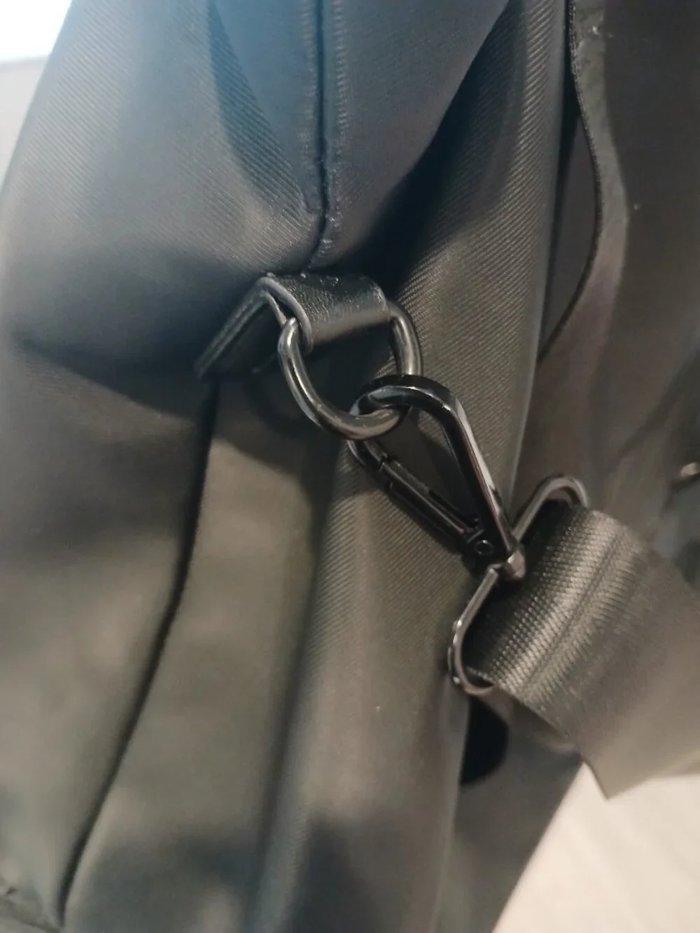 REALLY GREAT SLEEK BLACK KSWISS ZIPPERED TOTE!!!